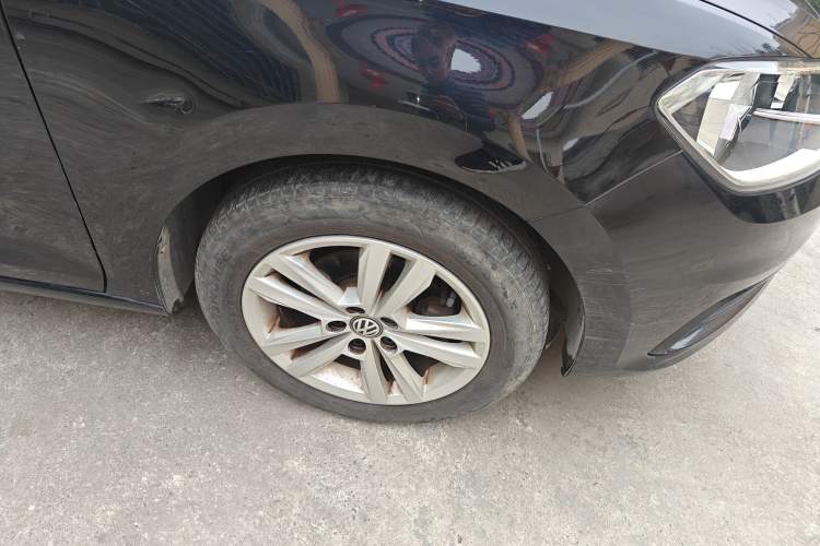 Used Volkswagen Santana 2016 1.6L Manual Comfort Edition Right Front Wheel Hub