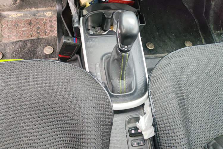 Used Roewe Clever 2021 302 km New Four-Seater Super-Efficient Version
