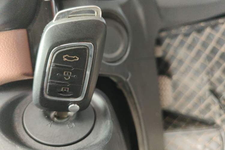 Used Dongfeng Aeolus AX4 2018 1.6L DCT Trendy & Stylish Model with Sunroof
