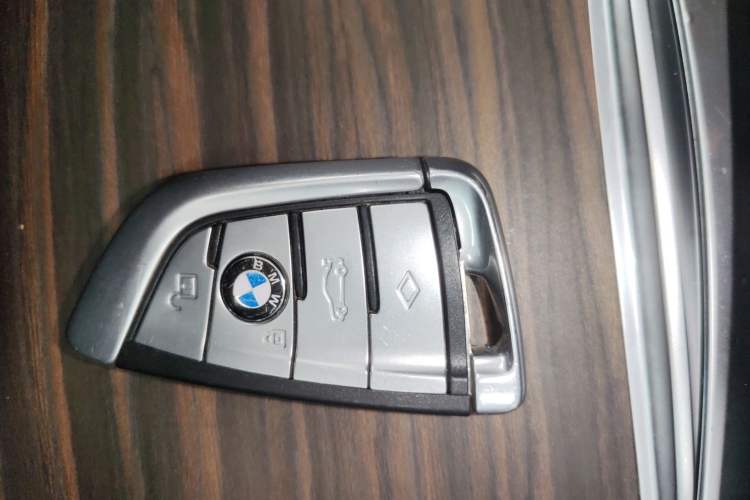 Used BMW 5 Series 2019 Facelifted 530Li Leading Edition Luxury Package