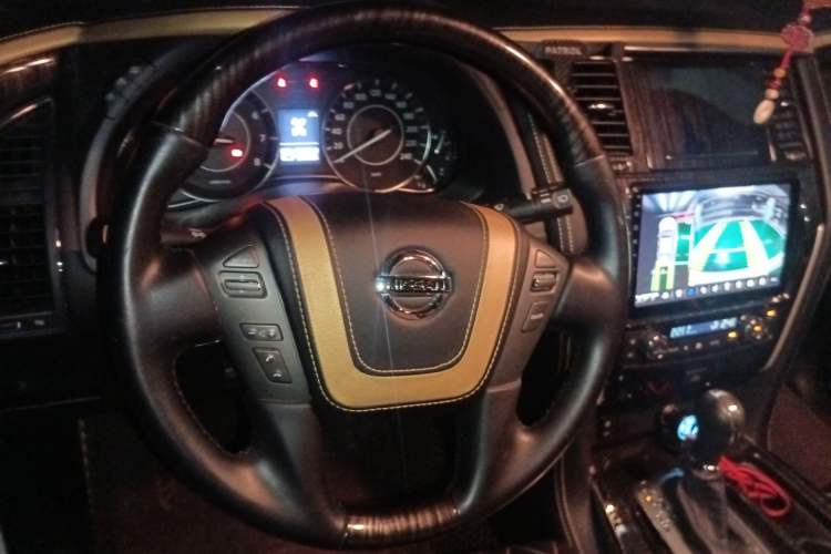 Used Nissan Patrol 2018 Y62 4.0 XE Middle East Steering Wheel