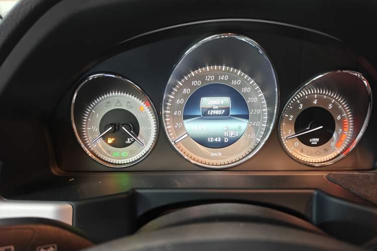 Used Mercedes-Benz GLK-Class 2013 GLK 300 4MATIC Dynamic Sunroof Model