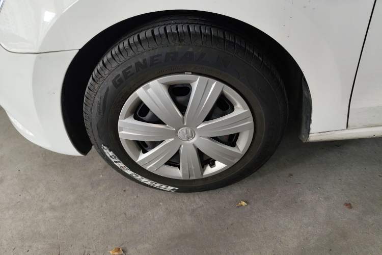 Used Volkswagen Jetta 2015 1.4L Manual Fashion Model