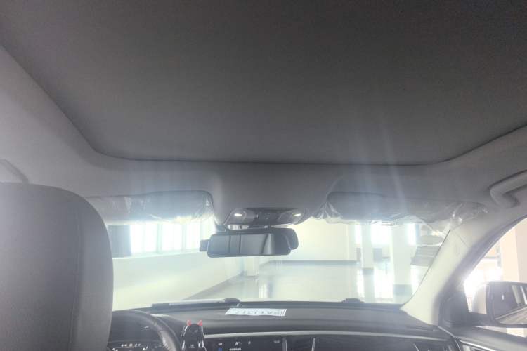 Used GAC Trumpchi GS7 2017 320T Two-Wheel-Drive Luxury Smart Connectivity Model