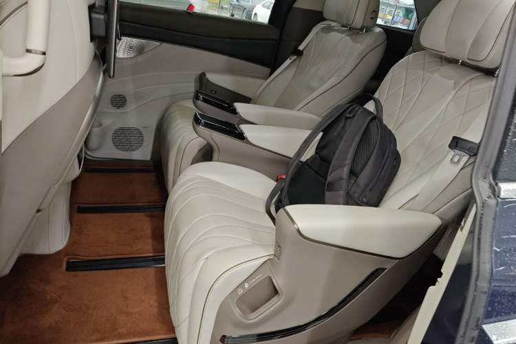 Used Denza D9 2022 DM-i 970 Four-Wheel Drive Prestige Model