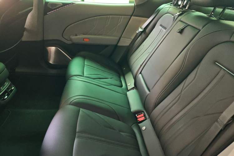 Used Zeekr 007 2024 Four-Wheel Drive Intelligent Driving Version 75 kWh