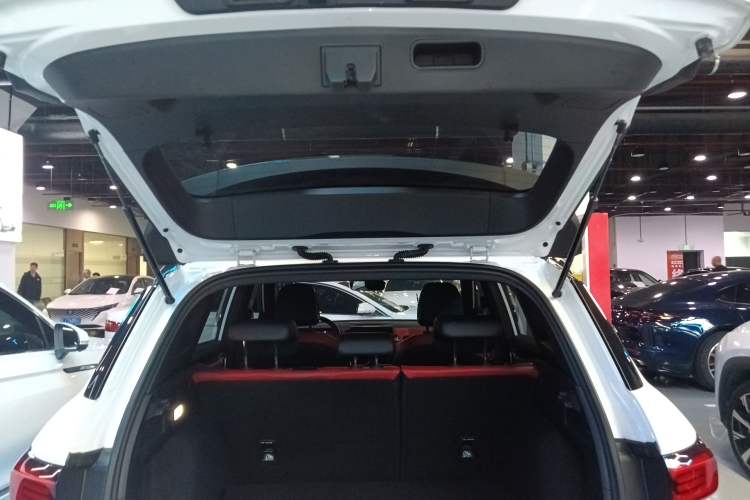 Used Geely Auto icon 2022 1.5TD Qingyuan Limited Edition Trunk