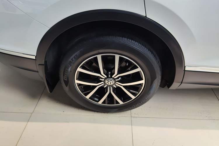 Used Volkswagen Tiguan L 2018 Revised Version 330TSI Automatic Two-Wheel Drive Comfort Edition
