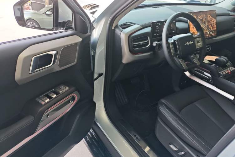 Used Formula Leopard Titanium 3 2025 501KM All-Wheel Drive Intelligent Driving Ultra Version