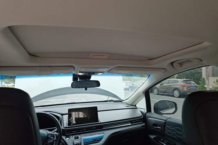 Used Honda Elysion 2022 2.0L eHEV Luxury First Edition Headliner