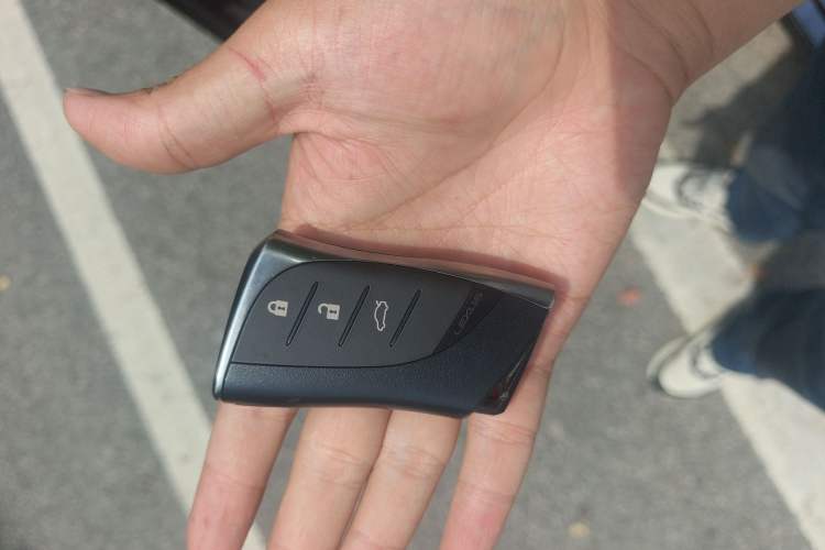 Used Lexus ES 2021 300h Executive Edition
