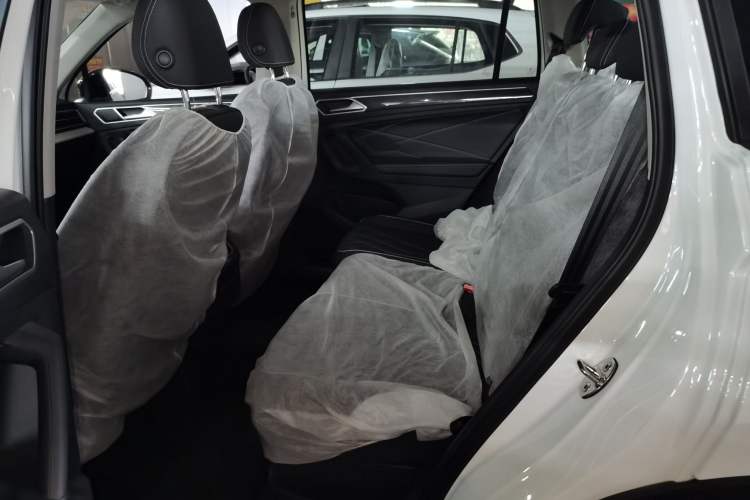 Used Volkswagen Tiguan L 2024 Outstanding Model 300TSI Automatic Two-Wheel Drive Longteng Edition