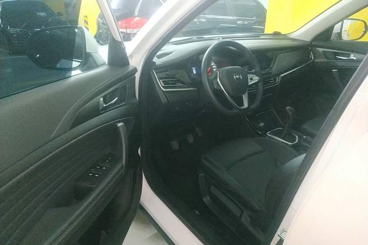 Used CHANGAN CS35PLUS 2021 Honor Million Edition 1.6L Manual Luxury Model
