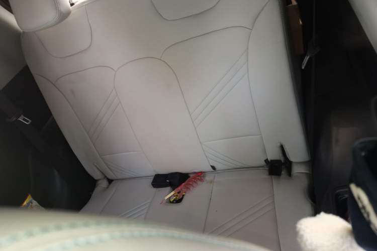 Used Chery QQ Little Ant 2021 200 000-Yuan Ant Fan Edition Talent Version NMC Battery 408 km续航 Left Rear Seat