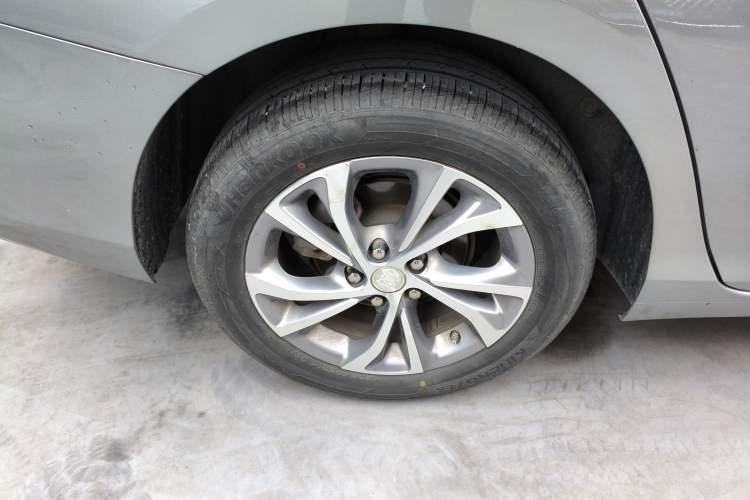 Used Buick Verano 2023 Pro Enjoyment Edition Right Rear Wheel Hub