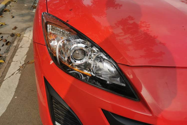 Used Mazda 3 2011 Sedan 1.6L Manual Comfort Model Right Front Headlight