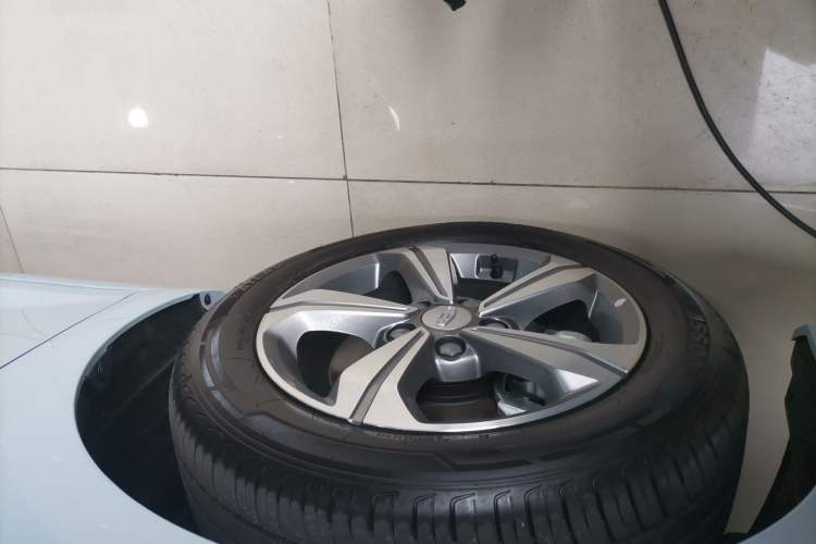 Used Geely Auto Emgrand L HiP 2024 Longteng Edition 1.5TD-DHT Pro 100KM Superior Model Exterior 4