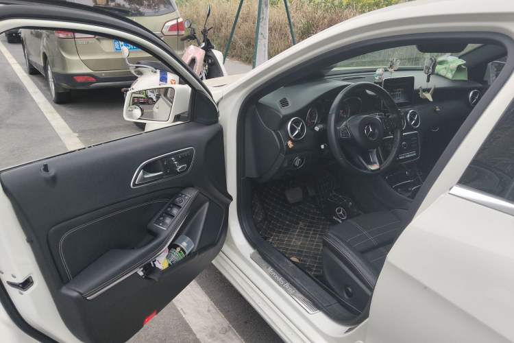 Used Mercedes-Benz A-Class 2017 A 200 Fashion Model