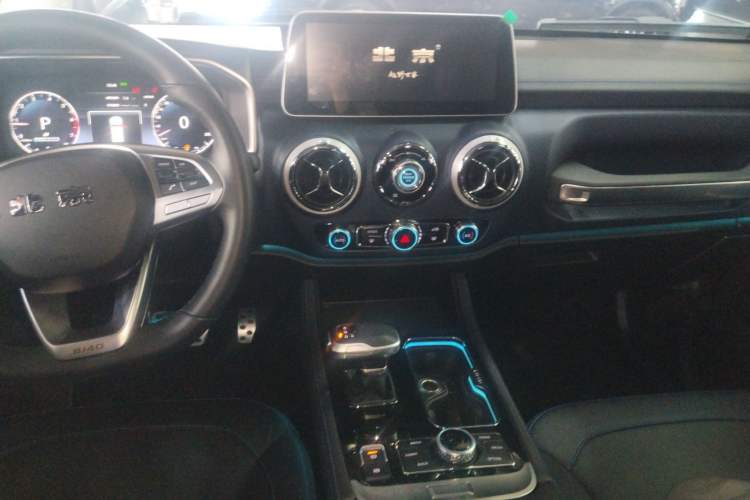 Used BAIC Off-Road BJ40 2020 2.0T Automatic Four-Wheel Drive Urban Hunter Edition Chivalrous Type
