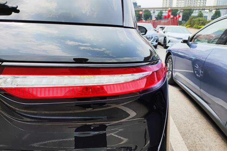 Used Lincoln Corsair 2021 2.0T Two-Wheel Drive Deluxe Edition Right Rear Taillight