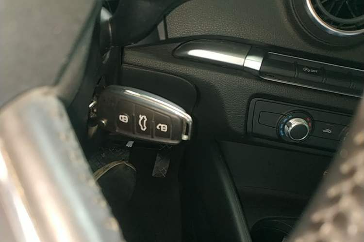 Used Audi A3 2014 Limousine 35 TFSI Automatic Advanced Model
