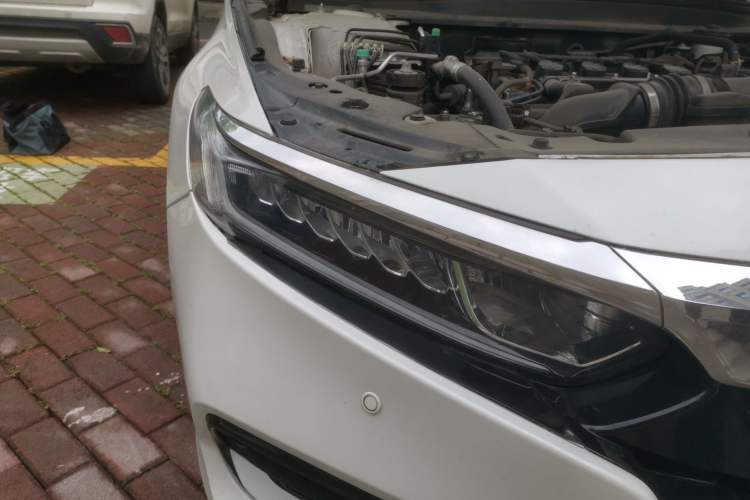 Used Honda Accord 2018 260TURBO Elite Edition China V Right Front Headlight