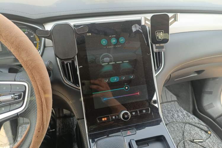 Used Roewe i6 MAX New Energy 2020 1.5T PHEV Sporty Cool Edition
