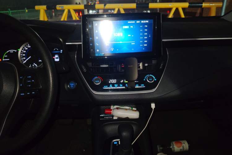 Used Toyota Corolla 2021 Dual-Motor 1.8L E-CVT Elite Edition Audio And AC Panel