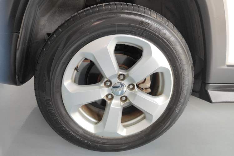 Used Jeep Compass 2017 200T Automatic Family Edition
