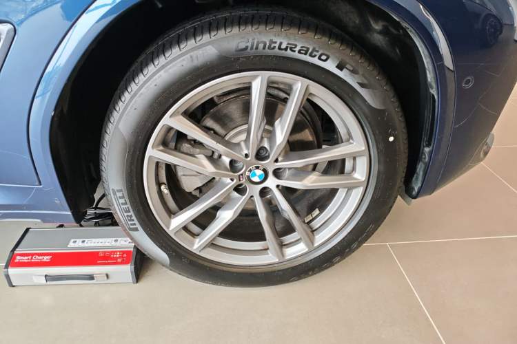 Used BMW X3 2021 Facelift xDrive28i M Sport Package Right Front Wheel Hub