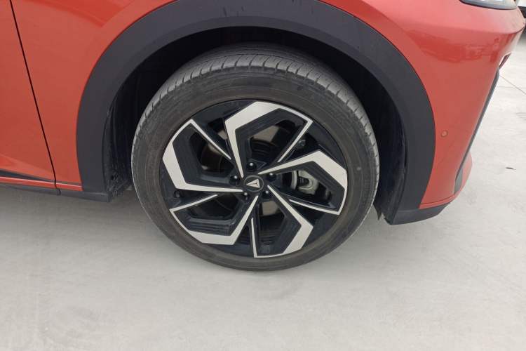 Used Deepal S07 2024 215Max Qiankun Intelligent Driving ADS SE Range-Extended Version Right Front Wheel Hub