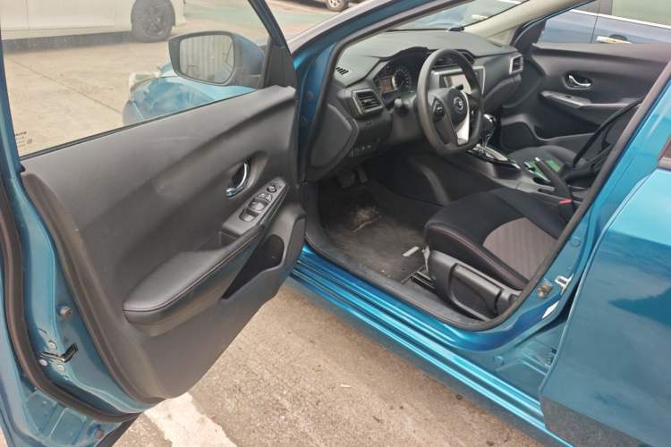 Used Nissan Lannia 2016 1.6L CVT Smart Cool Edition
