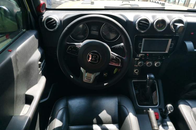 Used BAIC Off-Road BJ40 2016 40L 2.3T Automatic All-Wheel Drive Premium Edition Steering Wheel