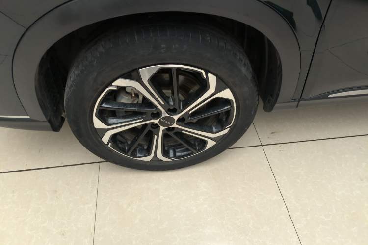 Used Dongfeng Aeolus Huge 2022 Mach Dual-Motor 1.5T MHD Dare-to-Dream Edition
