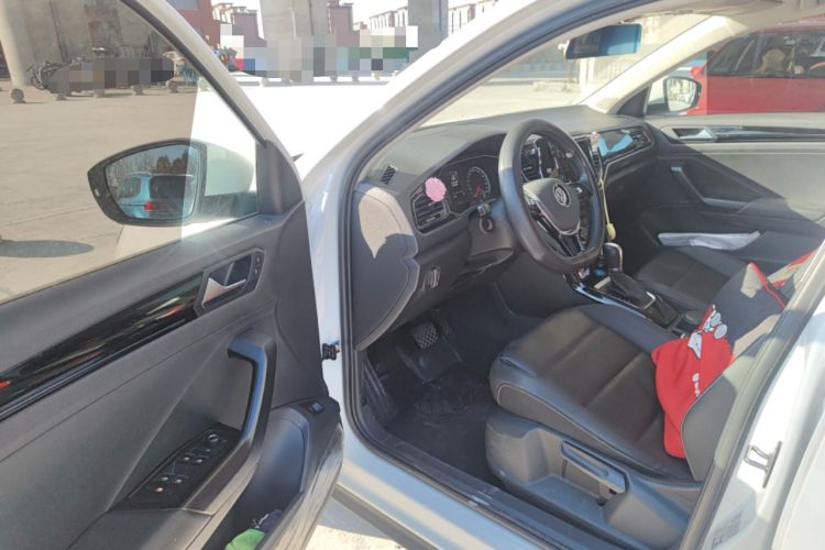 Used Volkswagen T-ROC 2019 280TSI DSG Two-Wheel Drive Comfort Version China VI Standard
