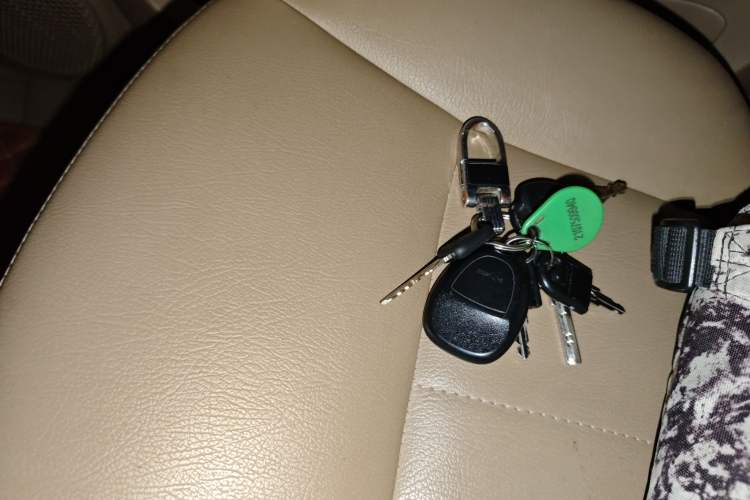 Used Buick GL8 2012 2.4L BASE Comfort Edition