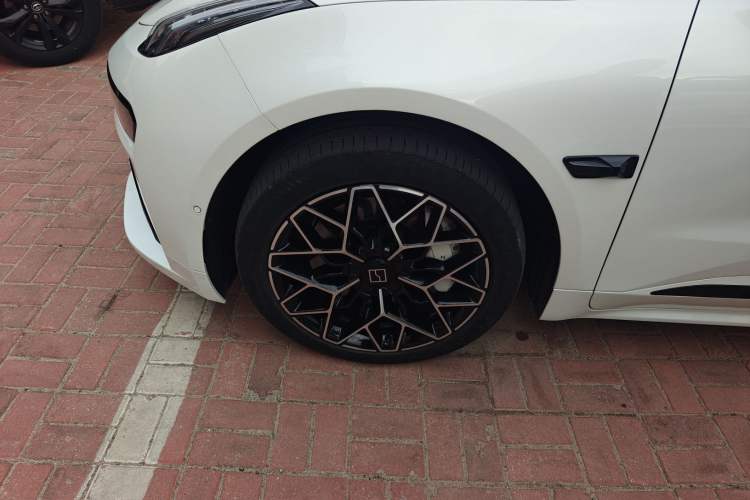 Used Zeekr 001 2024 ME Edition 100 kWh All-Wheel Drive