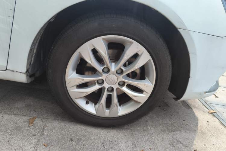 Used Geely Auto Emgrand 2015 Sedan 1.5L Manual - Top Trim Level
