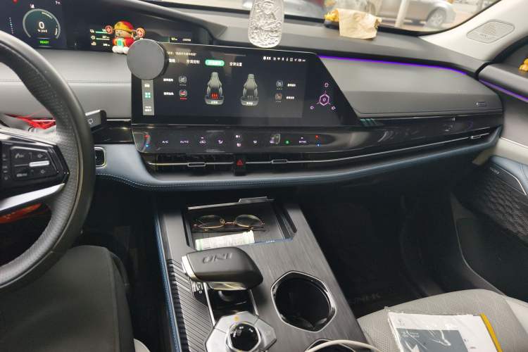 Used CHANGAN UNI-K iDD 2022 Blue Whale iDD 130km 1.5T Prestige Model
