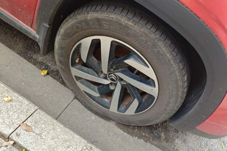 Used Citroen C3-XR 2017 230THP Automatic Pioneer Model Right Front Wheel Hub