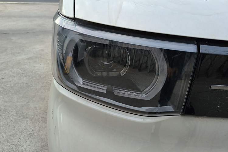 Used Wuling Hongguang MINIEV 2022 Macaron Fashion Model Lithium Iron Phosphate Exterior 6