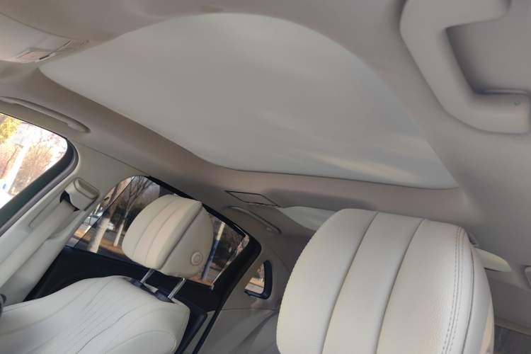 Used Mercedes-Benz E-Class 2017 E 300 L Luxury Model
