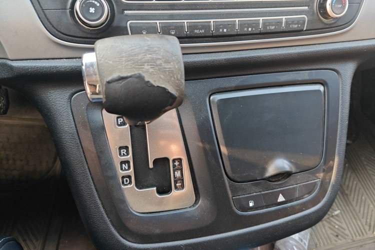 Used SAIC MAXUS G10 2016 2.0T Automatic Elite Edition
