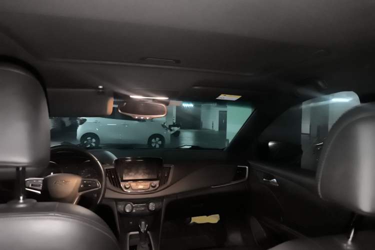 Used Chevrolet Monza 2019 RS 330T Automatic Comfort Edition China VI Standard Headliner