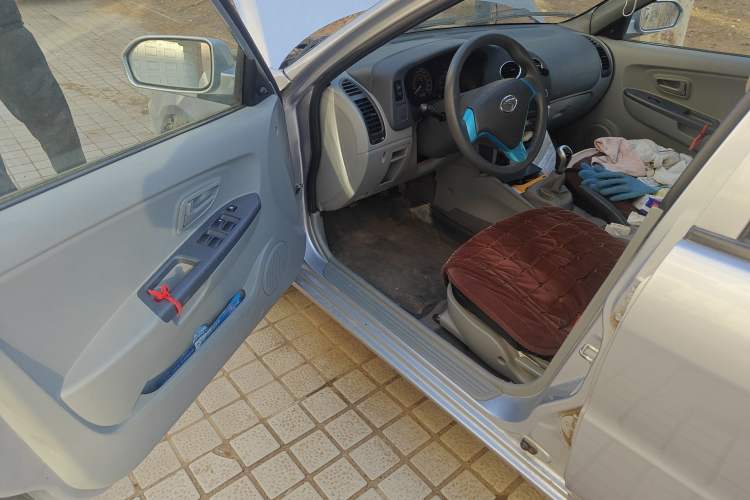 Used Soueast V3 Lingyue 2011 1.5L Manual Comfort Edition Driver Seat