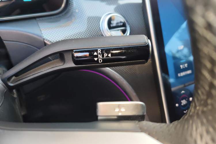 Used Mercedes-Benz C-Class 2024 C 260 L Sport Edition Gear Lever