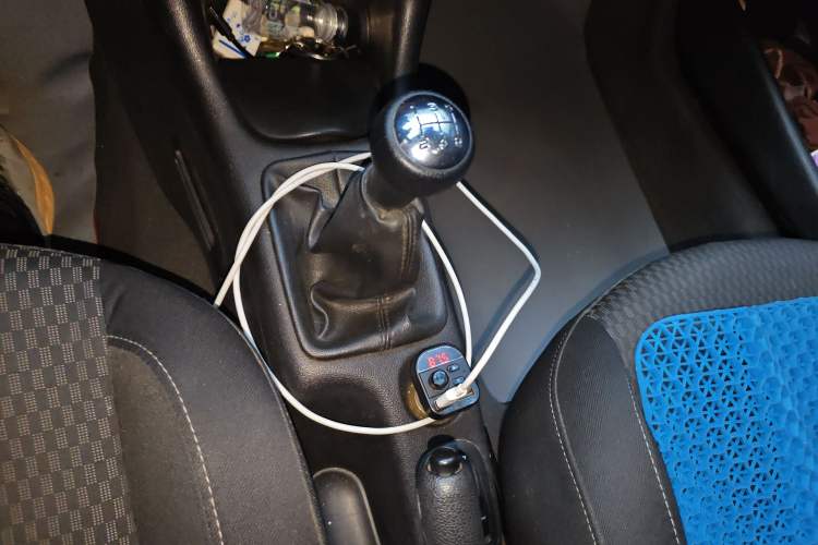 Used Peugeot 207 2011 Hatchback 1.4L Manual Yule Edition Gear Lever