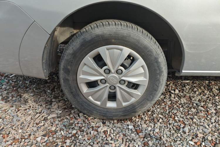 Used JAC Refine M3 2022 PLUS IKEA Edition 1.8L Comfort Version Right Rear Wheel Hub