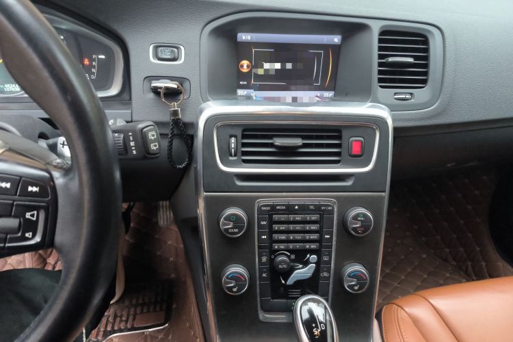 Used Volvo V60 2014 T5 Zhiya Edition