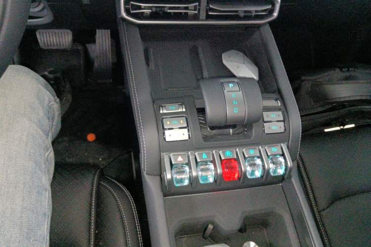 Used Formula Leopard Titanium 3 2025 501 km Range Rear-Wheel Drive Intelligent Driving Max Edition
